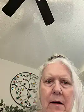 Kaitlyn Winters online show from January 2026 06:57:02 PM