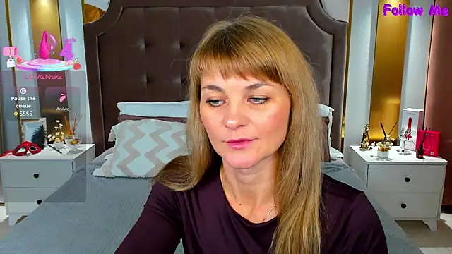 annasimonsj online show from November 2025 01:04:02 AM