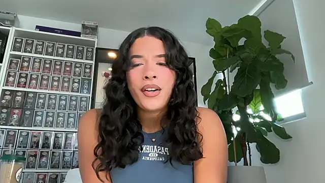 kendrasmithTS online show from June 2026 09:43:02 PM