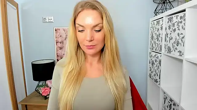 AulloraHoney online show from January 2025 10:06:01 AM