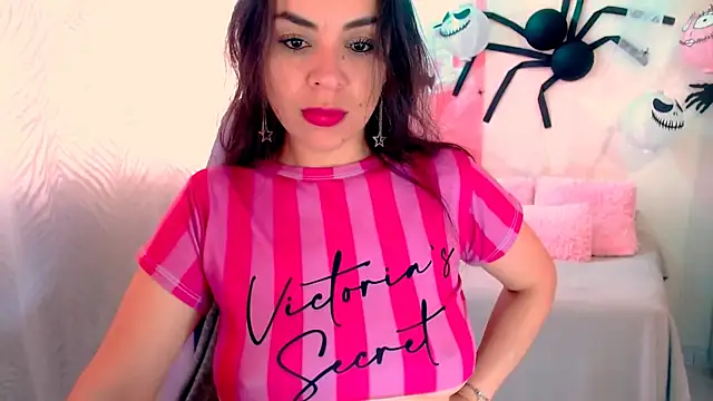 Snapshot of LATINGODDESS_X chatting on October 2025 03:25:02 PM LATINGODDESS X online show from October 2025 03:25:02 PM