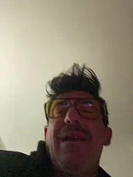 maxximere online show from March 2026 10:42:01 PM