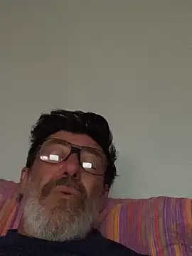 Snapshot of maxximere chatting on April 2026 06:46:02 PM maxximere online show from April 2026 06:46:02 PM