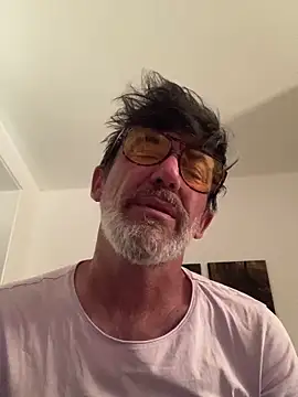 Snapshot of maxximere chatting on May 2026 11:22:02 PM maxximere online show from May 2026 11:22:02 PM