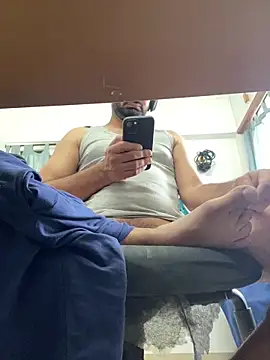 Snapshot of the_indian_dick_u_want chatting on February 2025 07:37:02 AM the indian dick u want online show from February 2025 07:37:02 AM