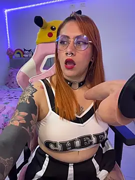 Snapshot of Luna_Paris_ chatting on April 2026 11:19:02 PM Luna Paris online show from April 2026 11:19:02 PM