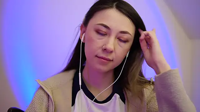 chibi moon  online show from March 2025 09:21:01 PM