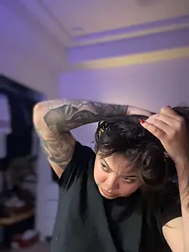 drizzypeach602 online show from February 2025 09:16:01 AM