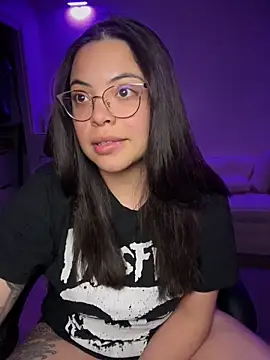 drizzypeach602 online show from March 2025 05:16:01 AM