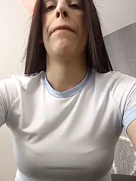 Amira Milker online show from March 2025 08:41:02 PM