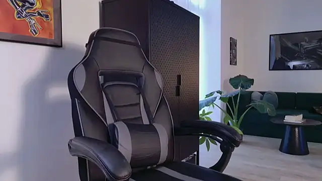 Rubbernina online show from February 2026 03:52:02 PM