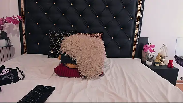 PreciousAillyn online show from March 2026 08:26:33 AM