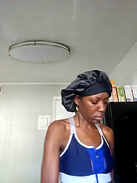 Snapshot of oliviaprettypussy chatting on April 2026 01:24:01 PM oliviaprettypussy online show from April 2026 01:24:01 PM