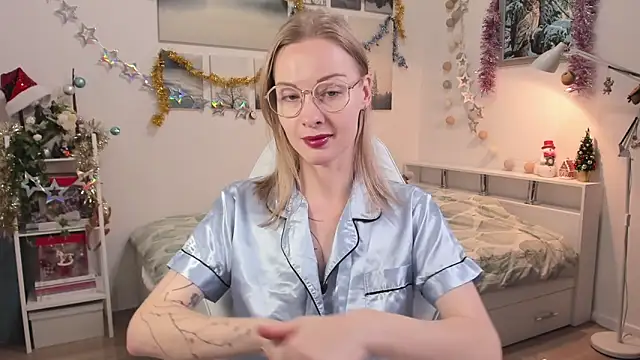 MissRightX online show from December 2025 01:40:01 PM