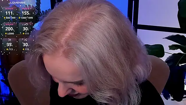 LianaFord online show from September 2025 07:47:01 PM