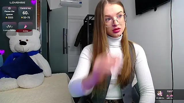 KateJonson online show from December 2024 08:00:01 AM