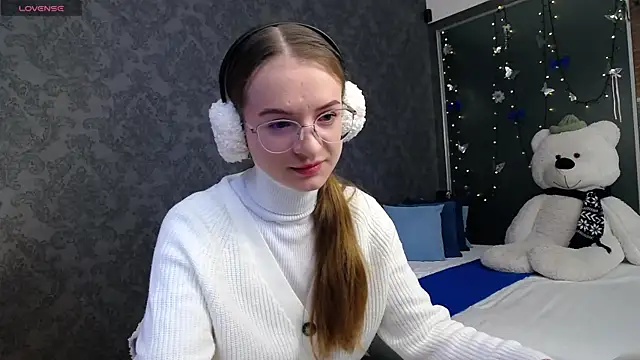 KateJonson online show from November 2025 07:42:02 AM