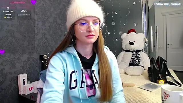 KateJonson online show from January 2026 02:22:02 PM