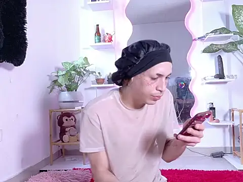 Snapshot of hairy21dick chatting on May 2026 12:46:02 PM hairy21dick online show from May 2026 12:46:02 PM