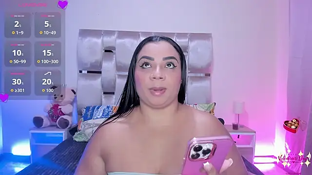 Snapshot of MelanyShayk chatting on February 2026 04:09:02 AM MelanyShayk online show from February 2026 04:09:02 AM