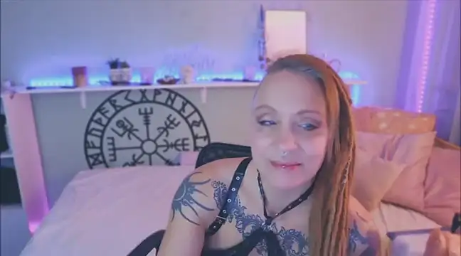 Snapshot of Jan_ina chatting on December 2024 06:32:02 PM Jan ina online show from December 2024 06:32:02 PM