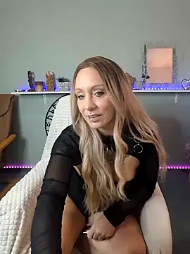 Snapshot of Jan_ina chatting on January 2025 09:32:01 AM Jan ina online show from January 2025 09:32:01 AM