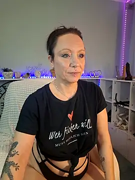 Snapshot of Jan_ina chatting on January 2025 08:22:01 AM Jan ina online show from January 2025 08:22:01 AM