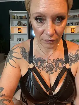 Snapshot of Jan_ina chatting on September 2025 08:08:01 PM Jan ina online show from September 2025 08:08:01 PM