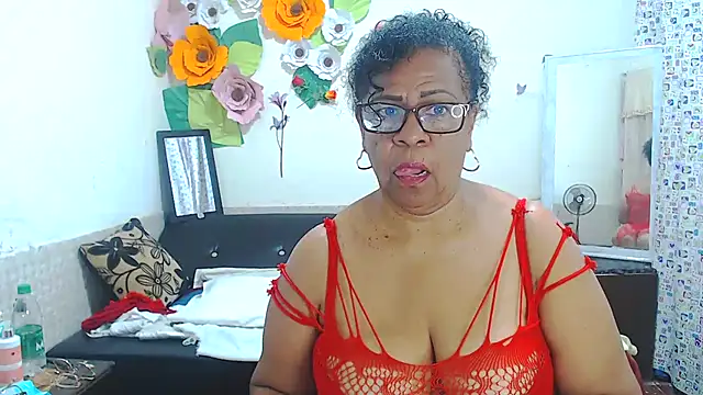 Yayis-hot-sexyw online show from February 2025 05:41:01 AM