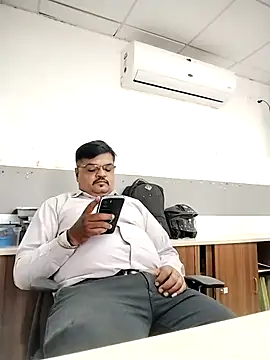 Desi Londa 143 online show from December 2025 06:00:01 AM