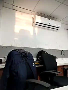 Desi Londa 143 online show from January 2026 11:25:01 AM