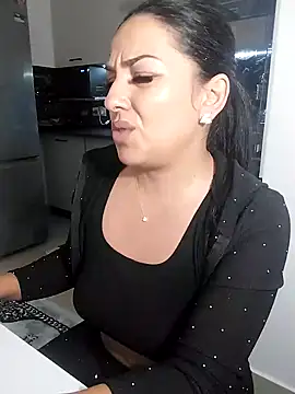 hot-babygirl online show from October 2025 07:23:01 PM