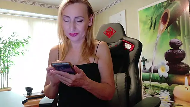 HotLana69 online show from September 2025 08:30:01 AM