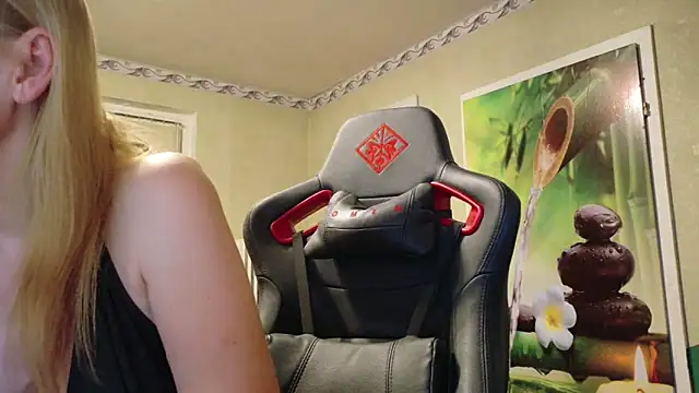 Snapshot of HotLana69 chatting on February 2026 05:05:02 PM HotLana69 online show from February 2026 05:05:02 PM