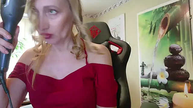 Snapshot of HotLana69 chatting on May 2026 04:45:02 PM HotLana69 online show from May 2026 04:45:02 PM