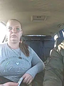 Snapshot of Melissa1994- chatting on April 2026 04:15:01 PM Melissa1994- online show from April 2026 04:15:01 PM