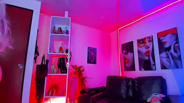 kayilyn online show from February 2025 11:13:02 AM