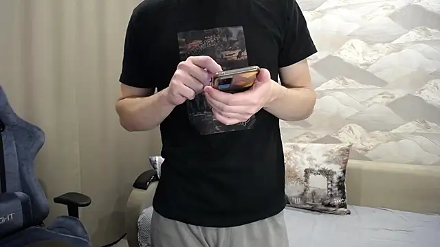 SerzhKorol1 online show from November 2025 04:40:02 AM