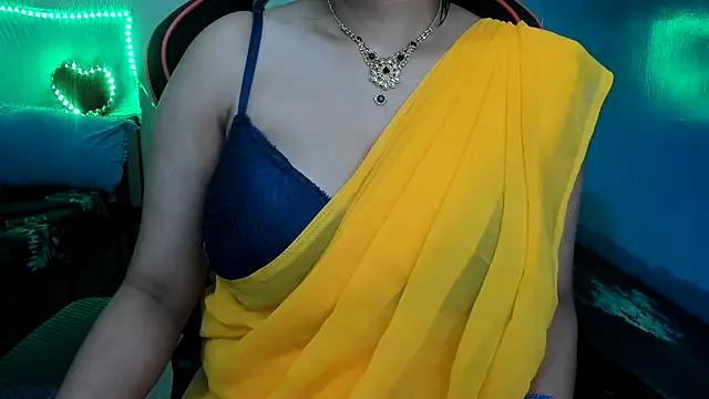 Snapshot of South_indian_tickly chatting on January 2025 06:23:01 PM South indian tickly online show from January 2025 06:23:01 PM