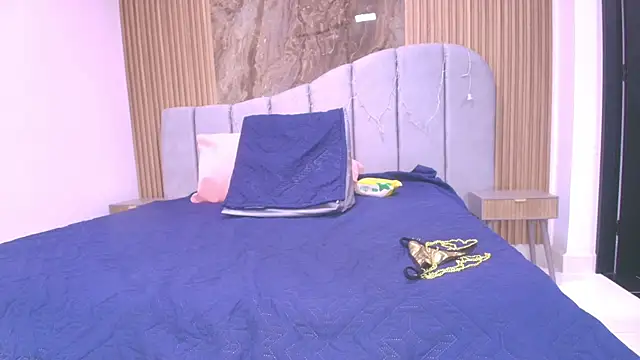 arletmss online show from December 2025 03:13:02 AM