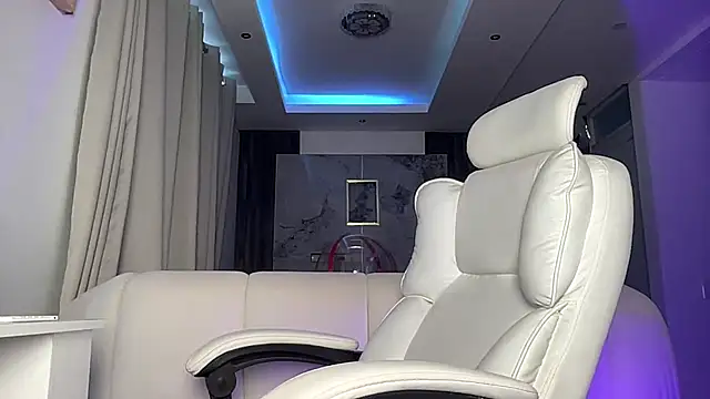 baby natalie online show from March 2026 10:02:01 PM