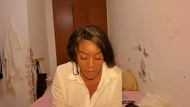 viioolleettaa online show from April 2026 07:00:01 PM