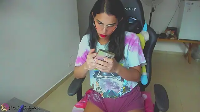 Snapshot of Kim_Wexler chatting on December 2024 10:18:02 PM Kim Wexler online show from December 2024 10:18:02 PM