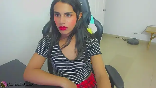 Snapshot of Kim_Wexler chatting on February 2025 04:37:02 AM Kim Wexler online show from February 2025 04:37:02 AM