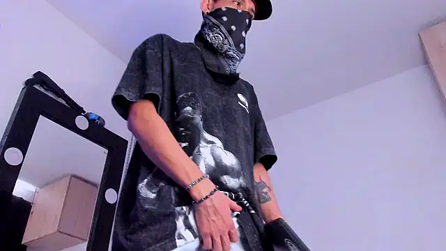 Samuel Suarez online show from October 2025 12:33:01 PM