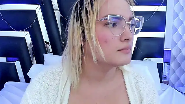 Snapshot of katya_kozlov chatting on February 2025 07:31:01 AM katya kozlov online show from February 2025 07:31:01 AM