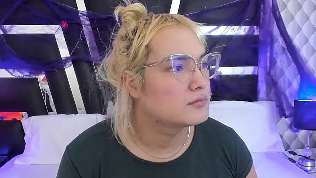 Snapshot of katya_kozlov chatting on November 2025 03:53:02 AM katya kozlov online show from November 2025 03:53:02 AM