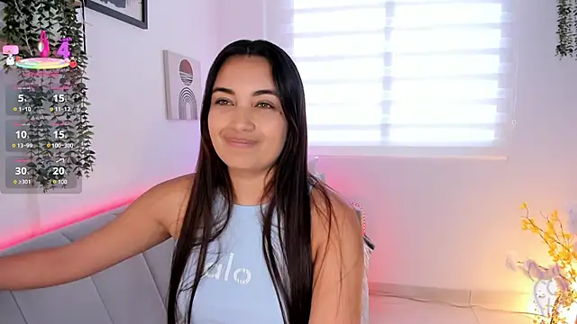 aisha es online show from February 2026 06:44:02 PM