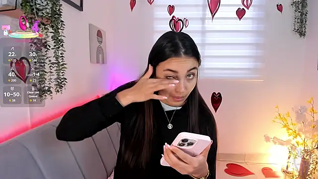 aisha es online show from February 2026 09:00:02 PM