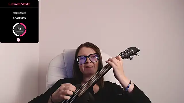 Arya starrk online show from February 2025 04:39:02 PM